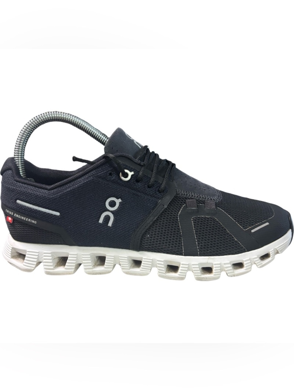 ON Cloud 5 Sneakers Size 7.5